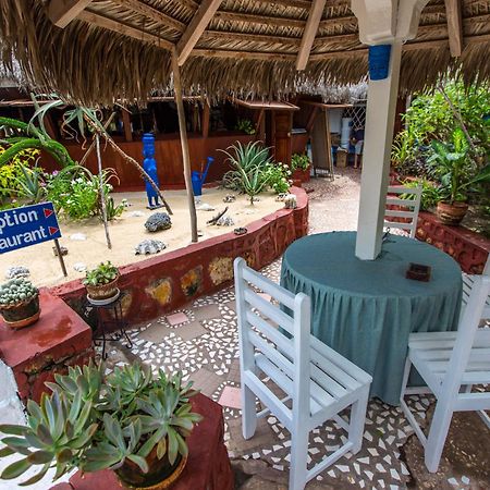 Chez Maggie Hotel & Restaurant Morondava Exteriér fotografie